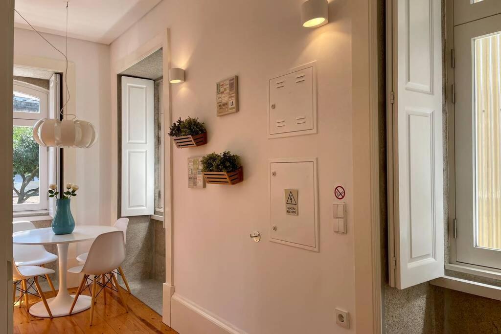 Santo Antonio Cozy Apartment Porto Bagian luar foto
