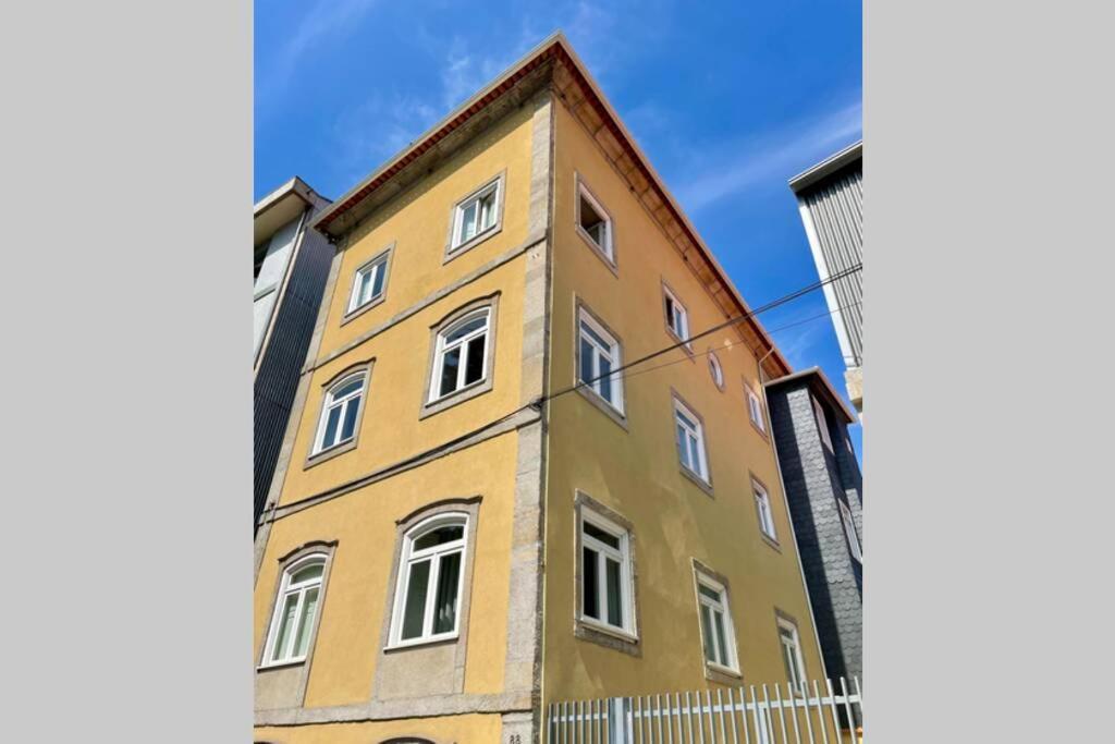 Santo Antonio Cozy Apartment Porto Bagian luar foto